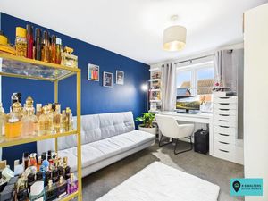 Bedroom- click for photo gallery